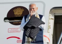 जयराम रमेश का कटाक्ष: “सुपर फ्रीक्वेंट फ्लायर पीएम मोदी अब देश में