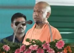 मऊ में CM योगी का बड़ा हमला, बोले- अब कोई माफिया पिस्तौल लहराकर हिंदू को धमका नहीं सकता