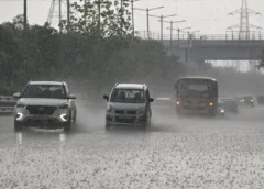 UP Weather Update: यूपी में आज बदलेगा मौसम का मिजाज, कई जिलों में बारिश तो कई जगह आंधी का अलर्ट, निकलने से पहले पढ़ लें पूरा अपडेट