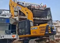लखनऊ अग्निकांड: 15 मासूमों की जान लेने वाली इमारत पर चला बुलडोजर, एलडीए ने शुरू कराया ध्वस्तीकरण
