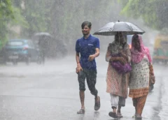 UP Weather Today: अगस्त में मेहरबान हुआ मानसून, झमाझम बारिश से लुढ़का तापमान, 10 अगस्त तक राहत के आसार