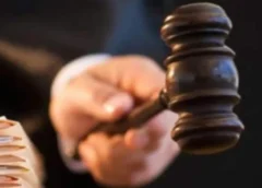 यूपी: 22 पुलिसकर्मियों पर मुकदमे का आदेश, घर में घुसकर महिलाओं से बदसलूकी का आरोप